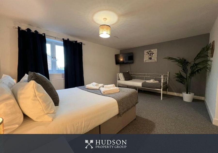 Open Plan Townhouse In Shrewsbury Villa Екстериор снимка