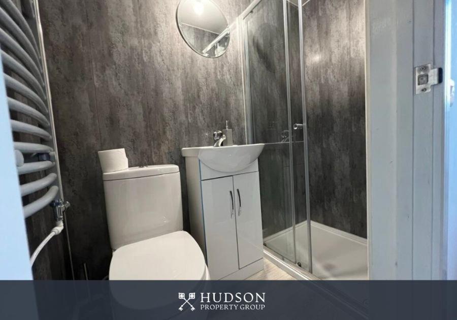 Open Plan Townhouse In Shrewsbury Villa Екстериор снимка