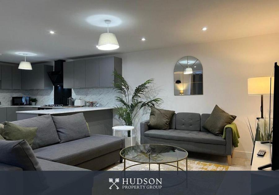 Open Plan Townhouse In Shrewsbury Villa Екстериор снимка