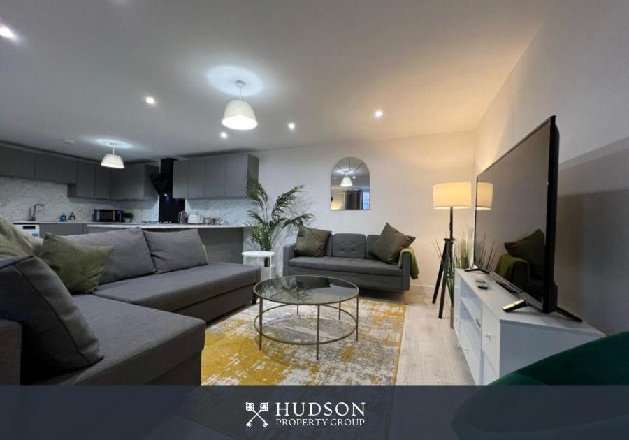 Open Plan Townhouse In Shrewsbury Villa Екстериор снимка