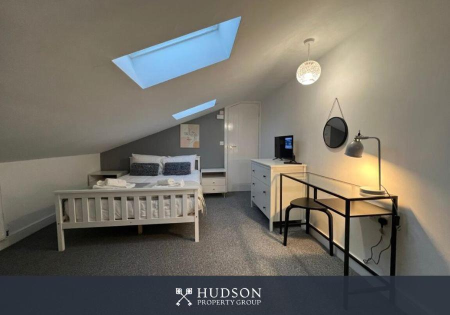 Open Plan Townhouse In Shrewsbury Villa Екстериор снимка